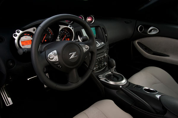 2009-nissan-370z