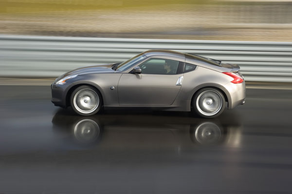 2009-nissan-370z