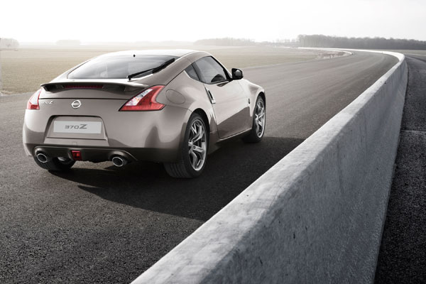 2009-nissan-370z