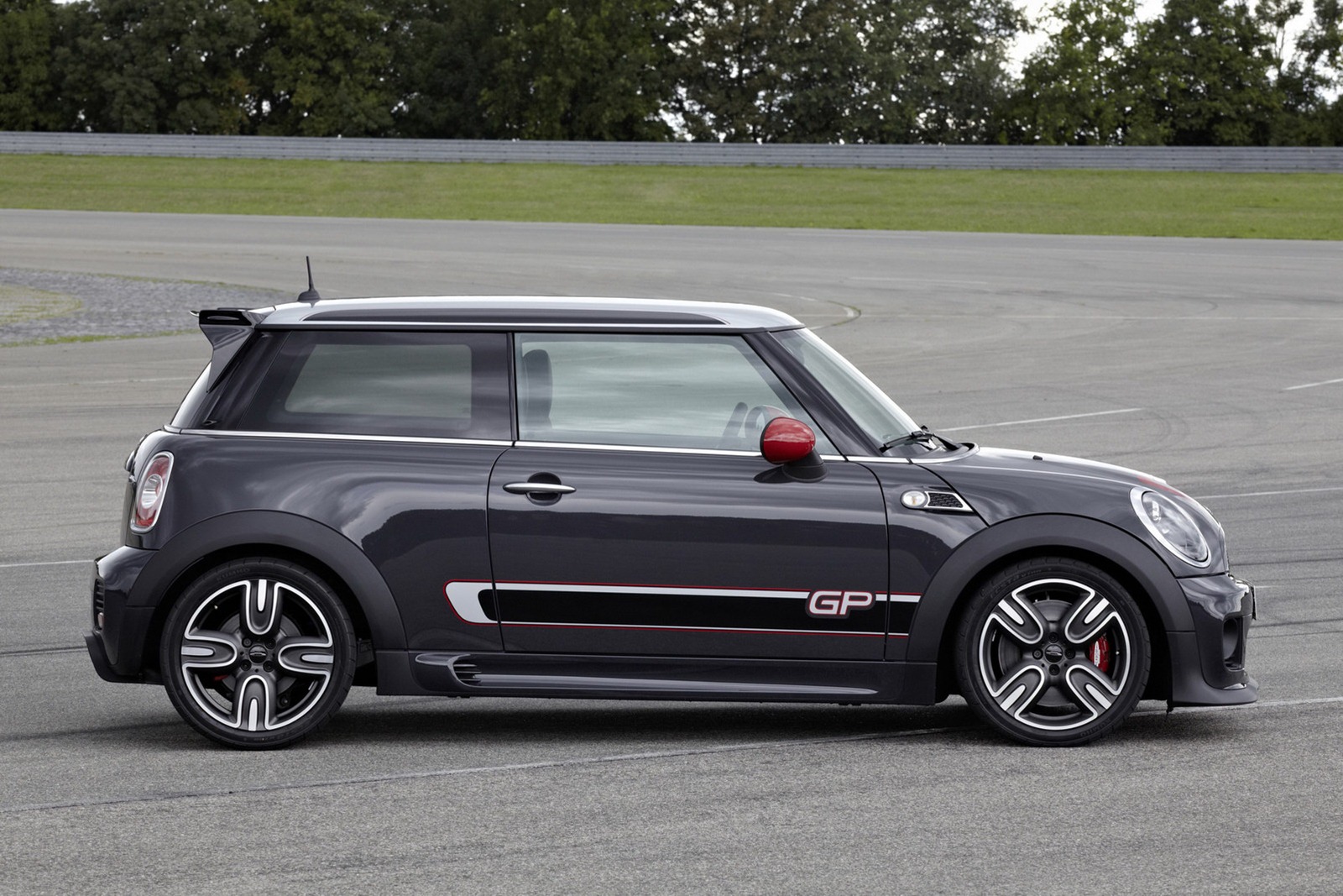 mini-john-cooper-works-gp-galerija