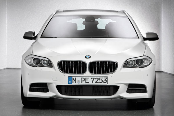 2012-bmw-m550d-touring