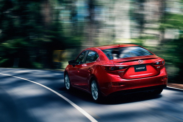 2014-mazda-3-40-fotografija