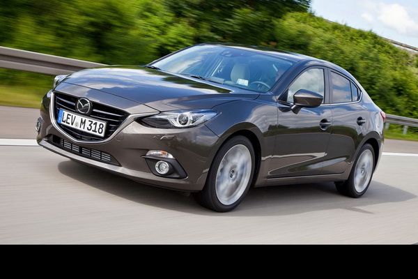 2014-mazda-3-40-fotografija