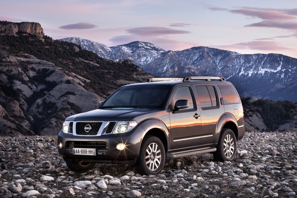 2013-nissan-pathfinder