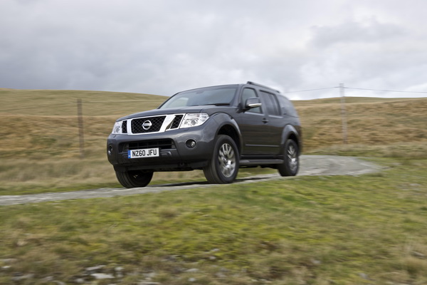 2013-nissan-pathfinder