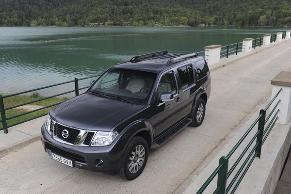 2013-nissan-pathfinder