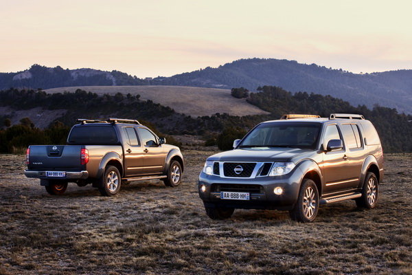 2013-nissan-pathfinder