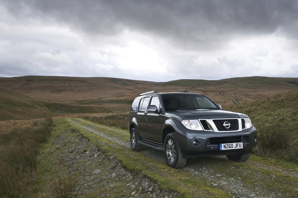 2013-nissan-pathfinder