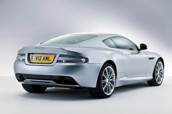 2013-aston-martin-db9-coupe