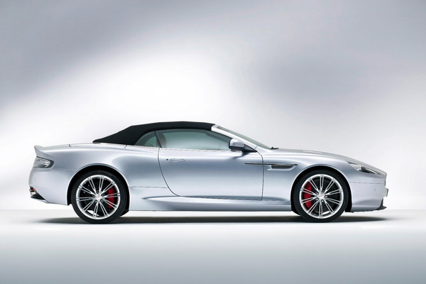 2013-aston-martin-db9-coupe