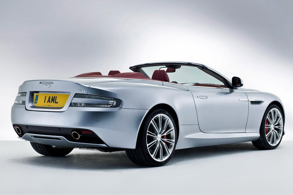 2013-aston-martin-db9-coupe