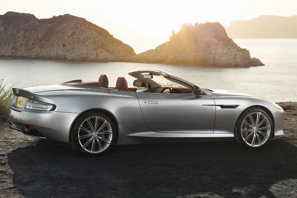 2013-aston-martin-db9-coupe