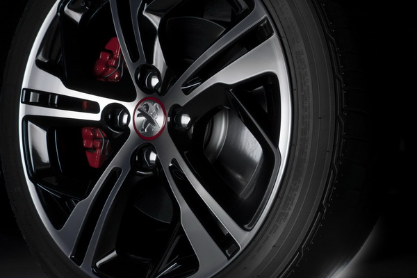 2013-peugeot-208-gti