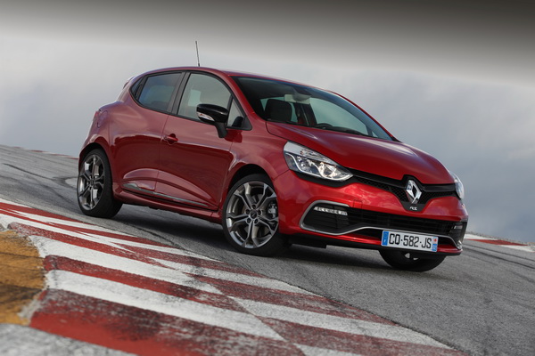 2013-renault-clio-rs