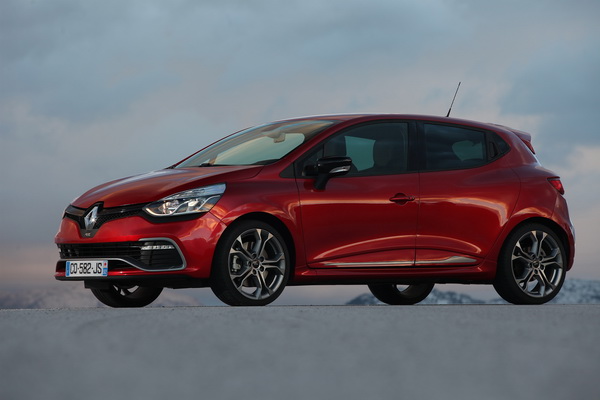 2013-renault-clio-rs