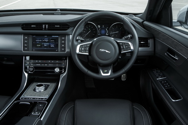 jaguar-xf-2016