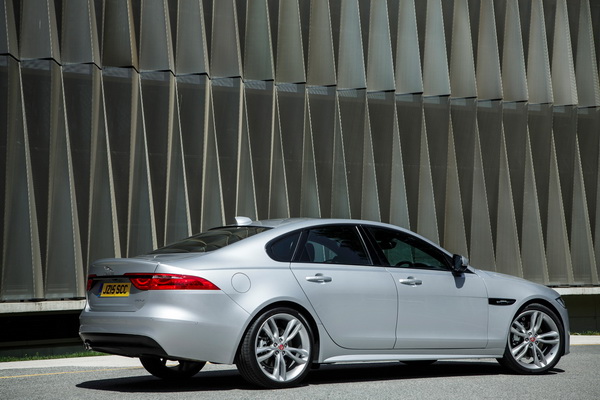 jaguar-xf-2016