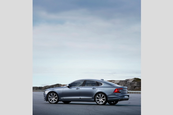 volvo-s90-2017
