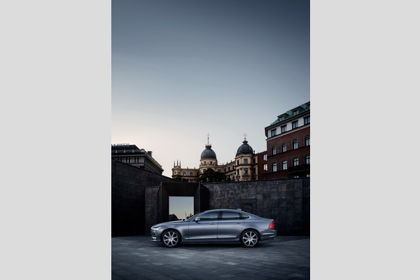 volvo-s90-2017