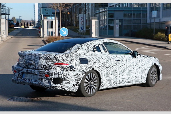 uhvacen-2018-mercedes-benz-e-class-coupe