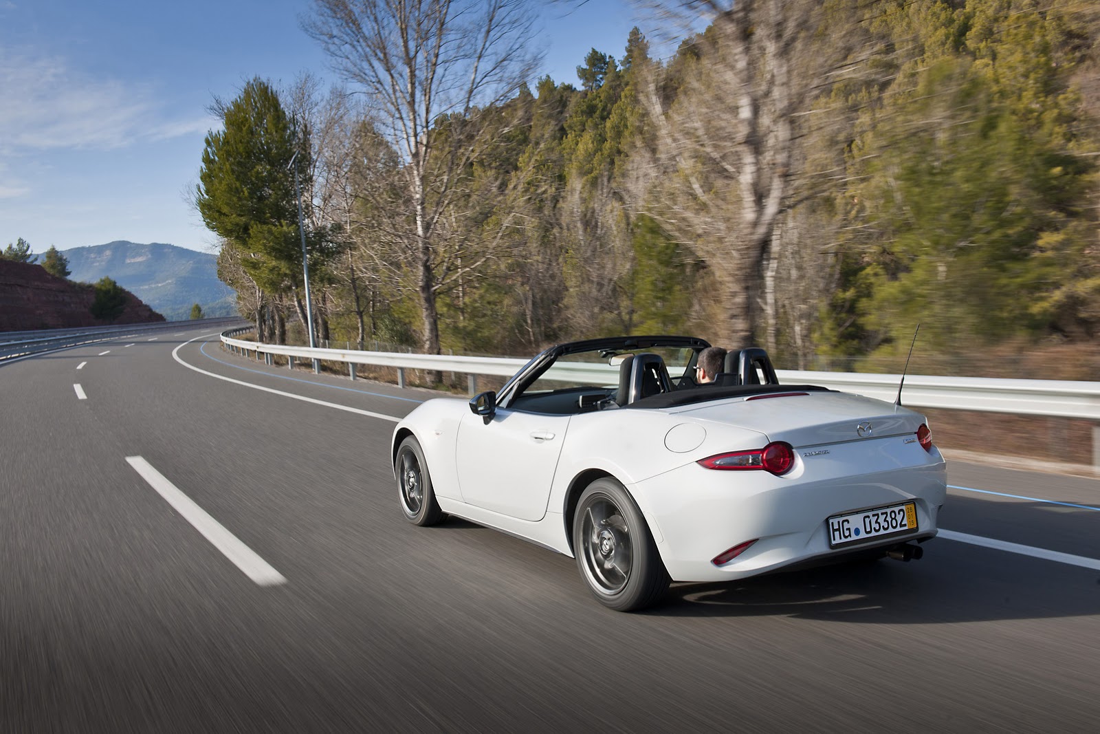 2016-mazda-mx5-galerija