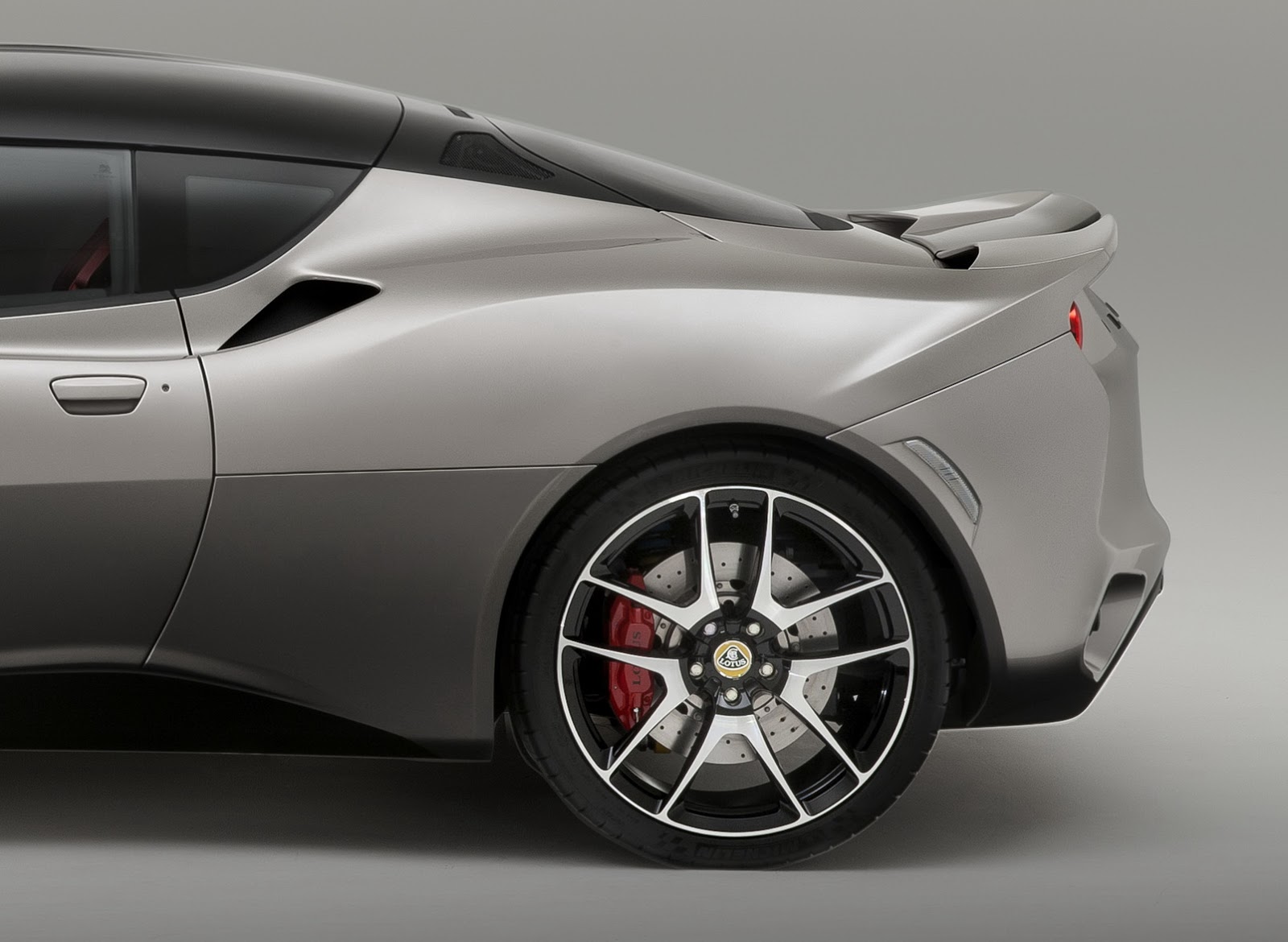 nova-lotus-evora-400-galerija-