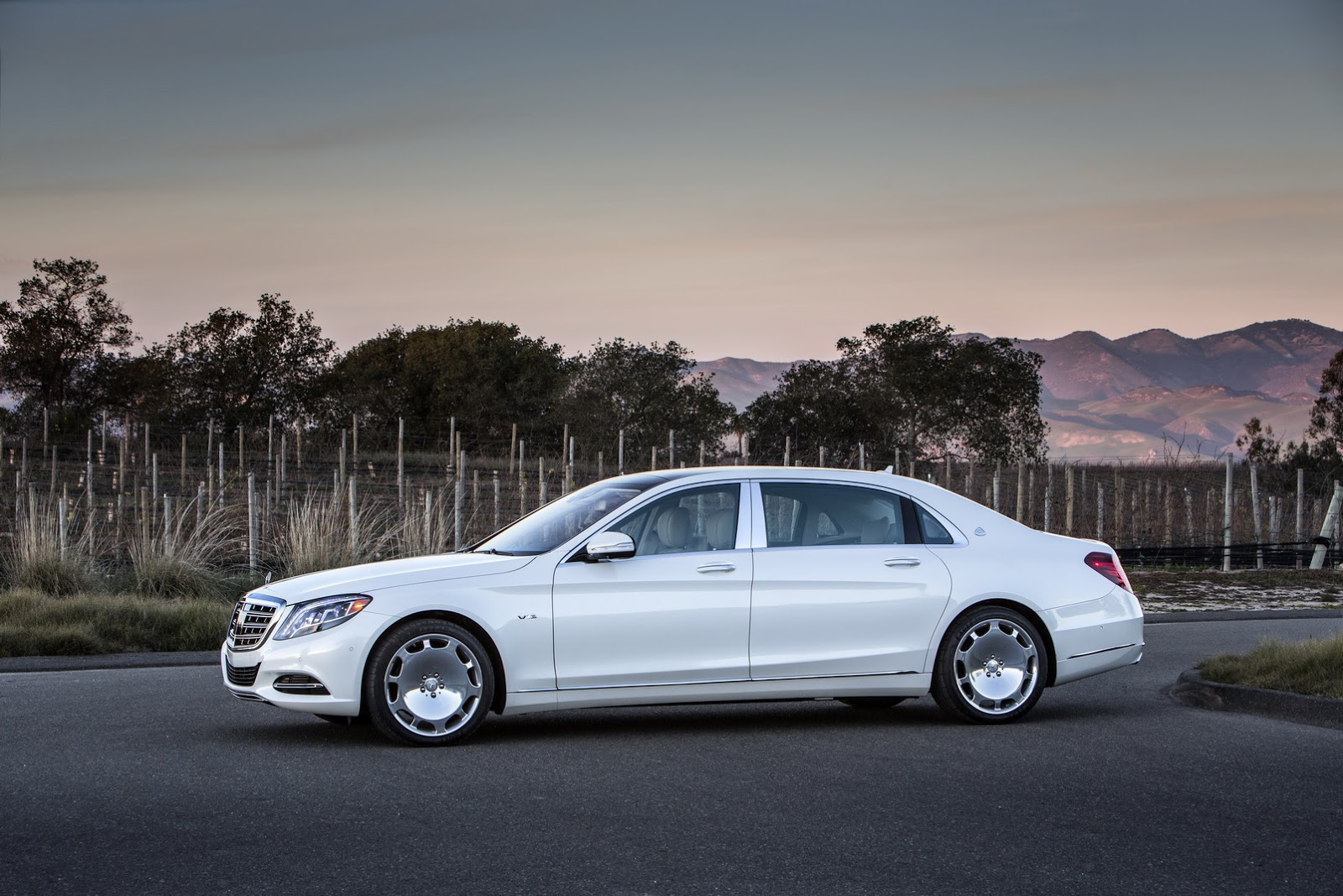 2016-mercedes-maybach-s600-galerija