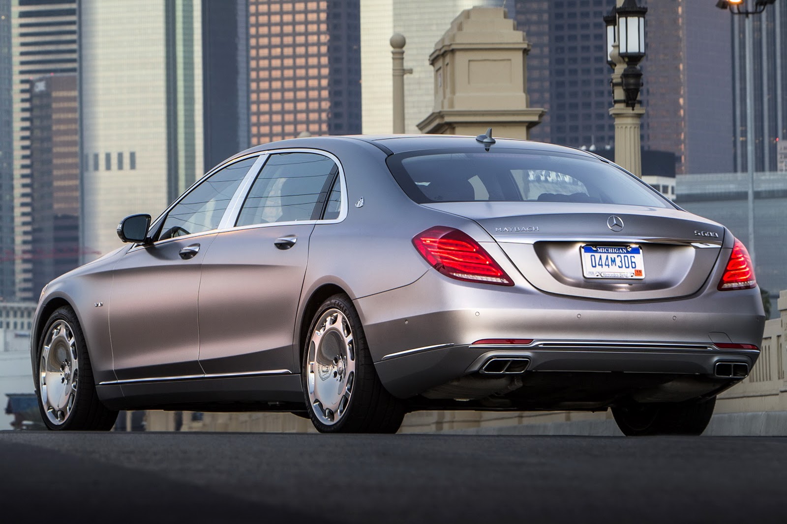 2016-mercedes-maybach-s600-galerija