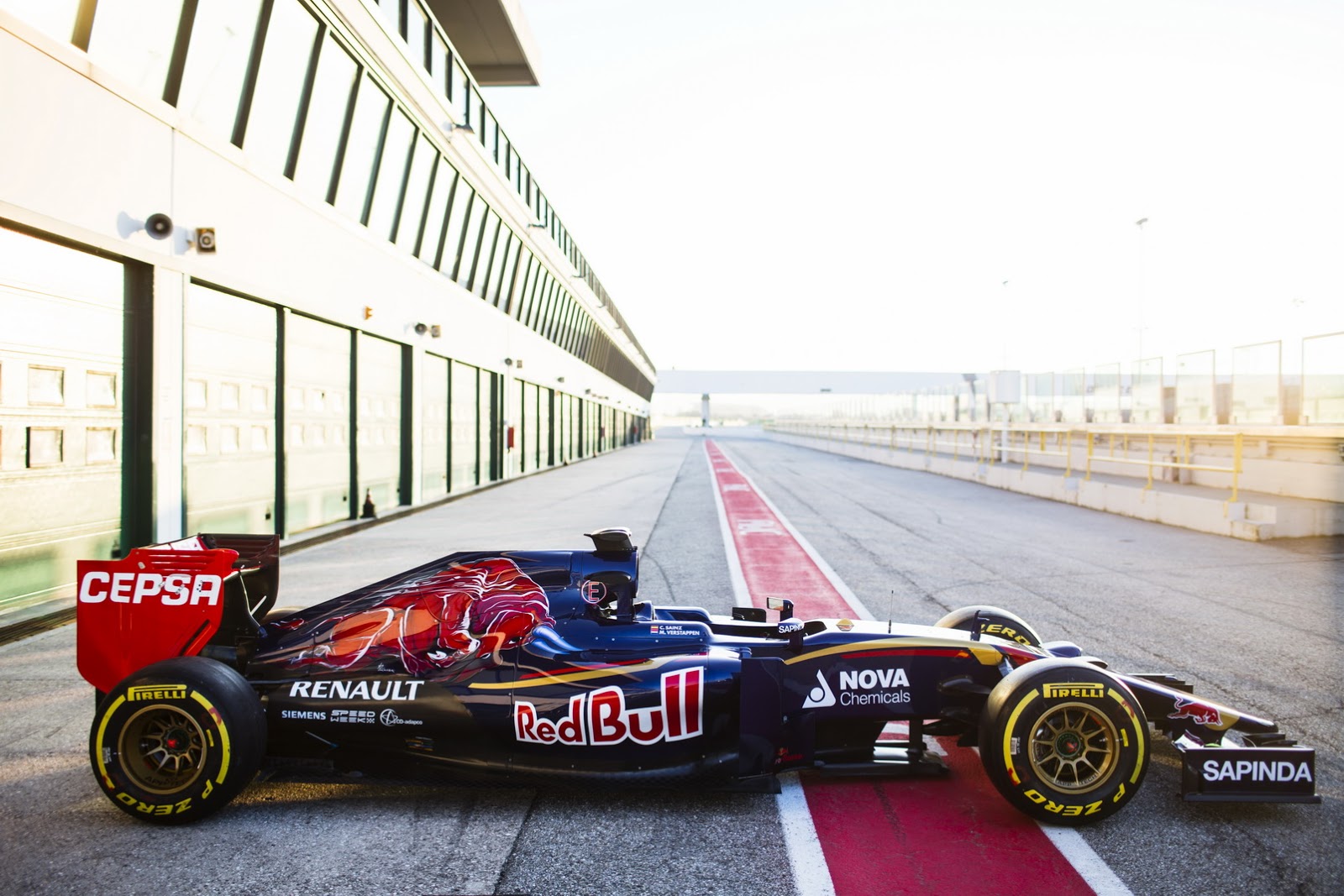 toro-rosso-str10-spreman-za-sezonu-galerija-