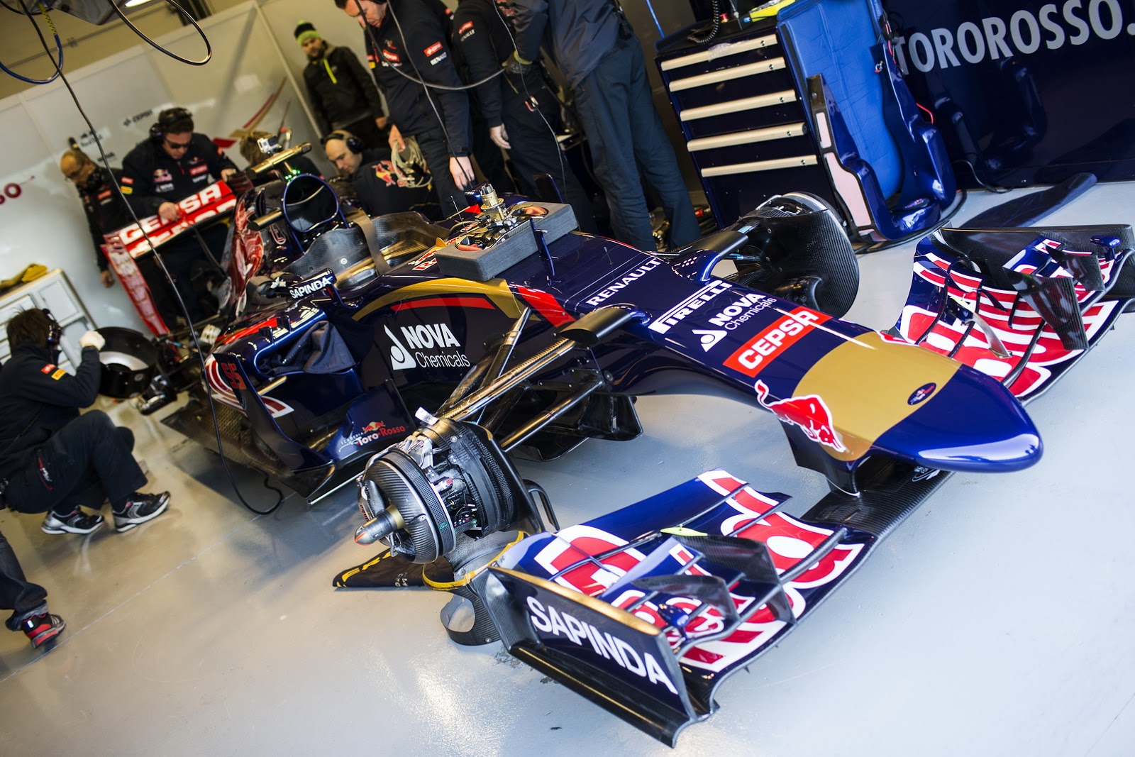 toro-rosso-str10-spreman-za-sezonu-galerija-