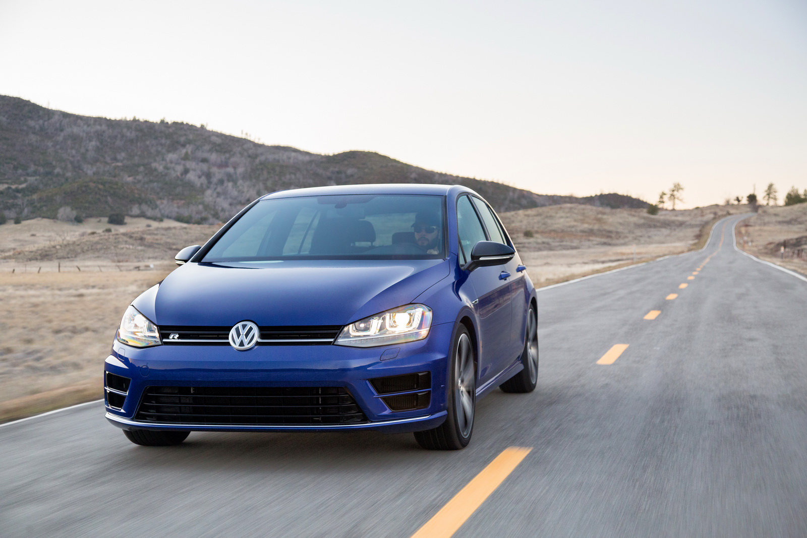 2015-vw-golf-r-galerija