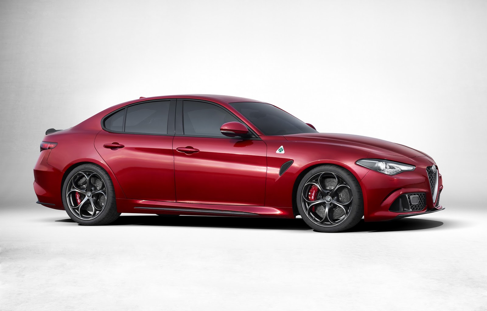 alfa-romeo-giulia-zvanicno