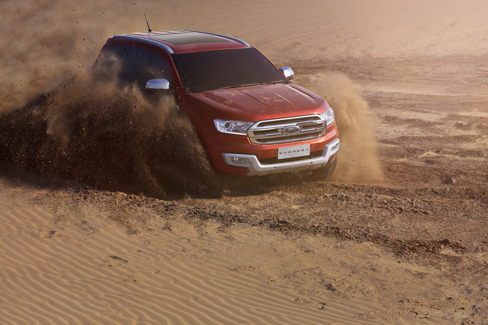 lansiran-ford-everest