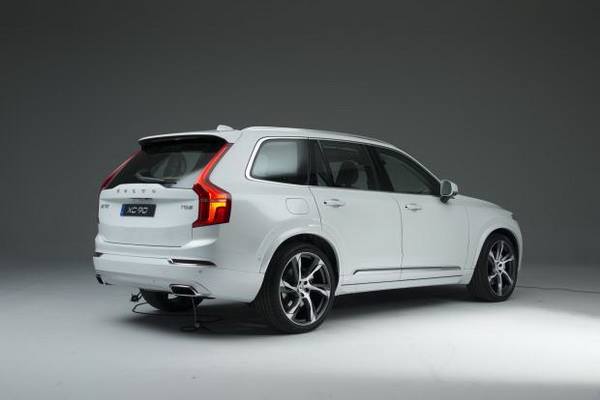 novi-volvo-xc90-debitovao-u-posebnom-ambijentu