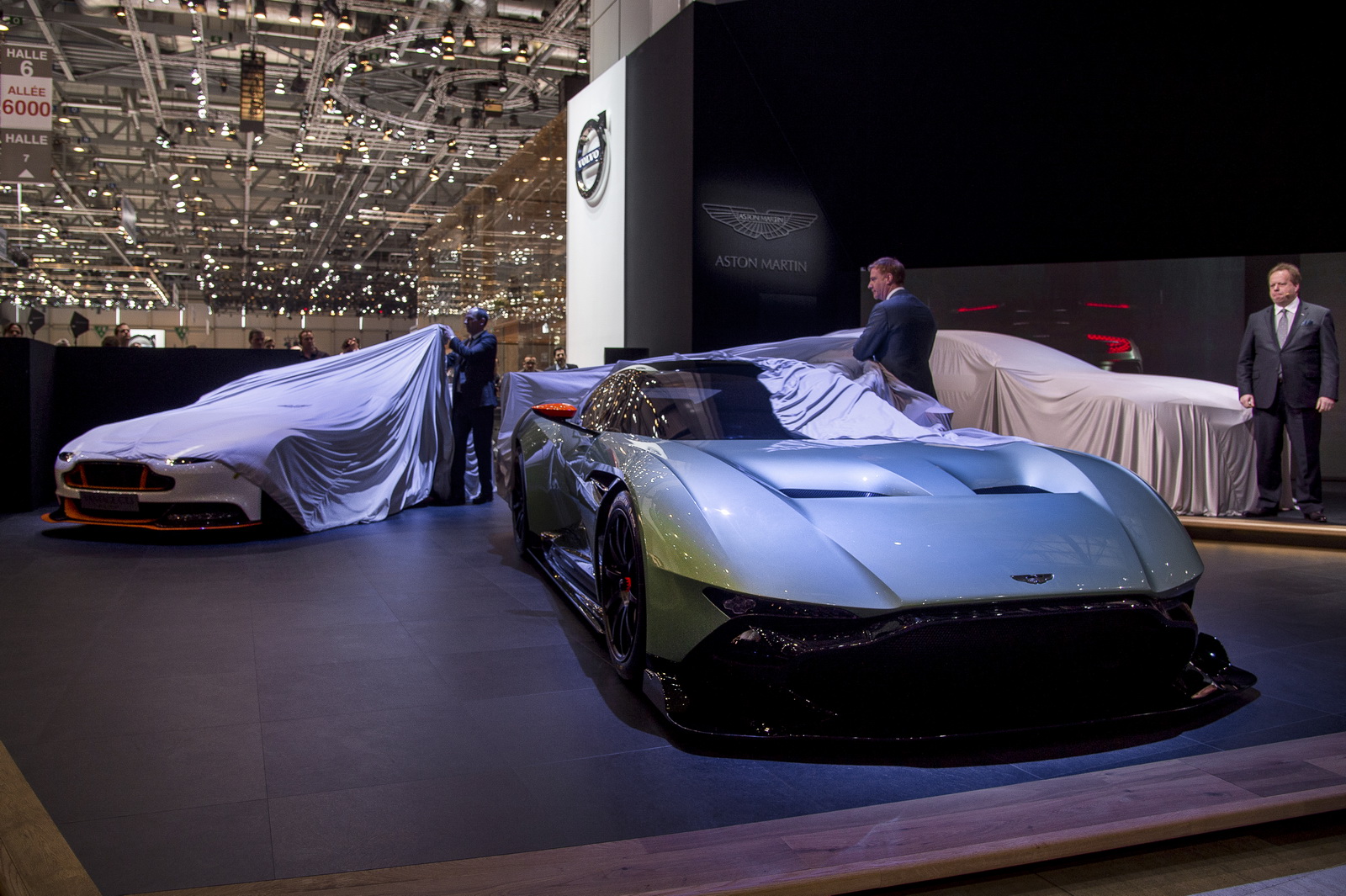 aston-martin-vulcan-galerija