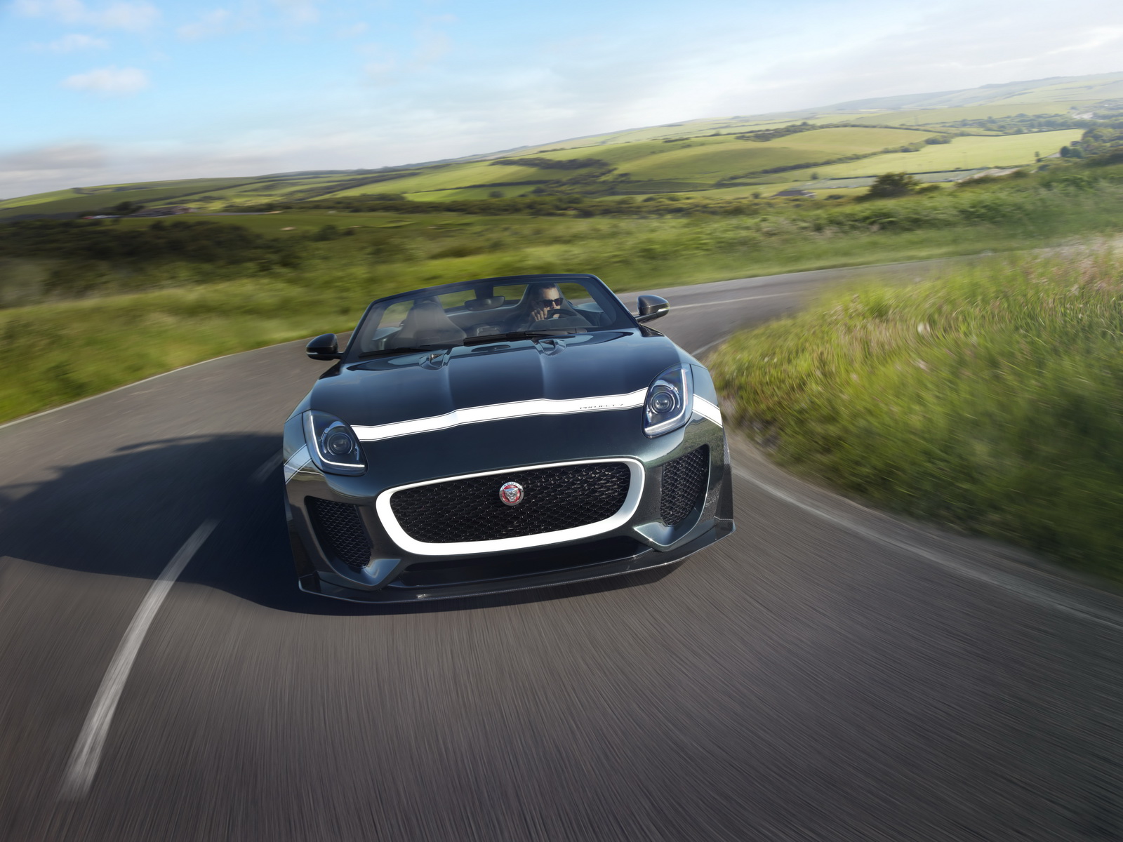 jaguar-f-type-svr