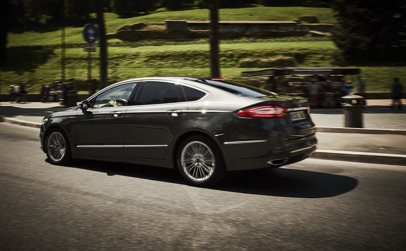 ford-mondeo-vignale-galerija