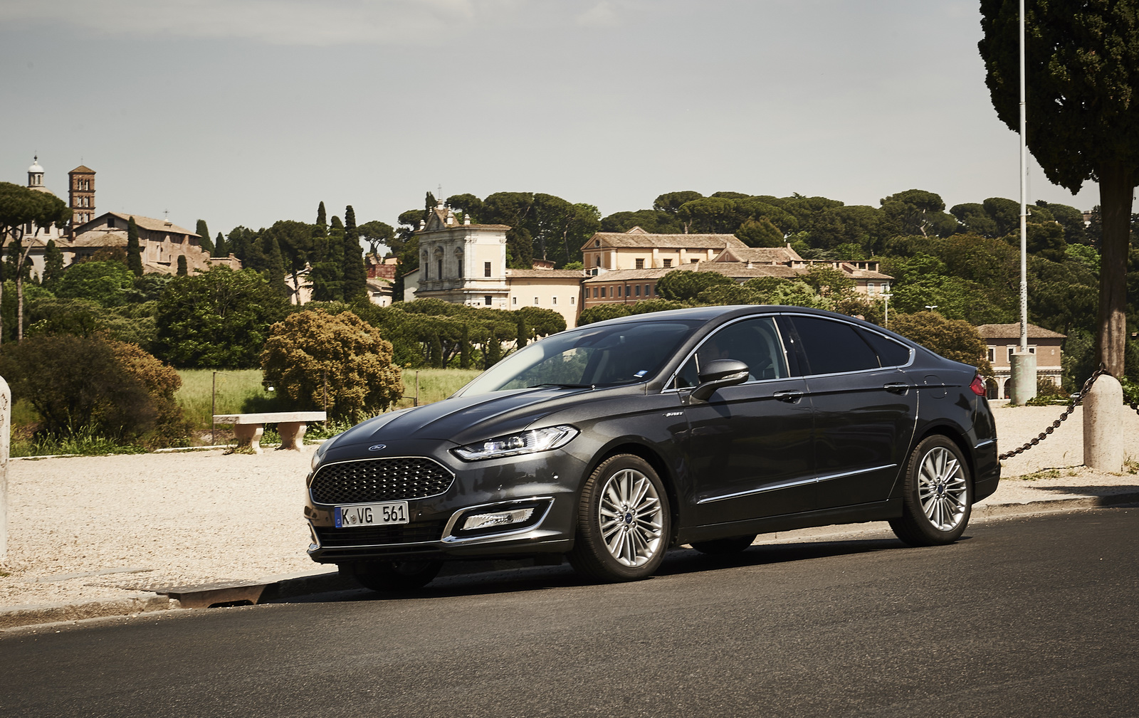 ford-mondeo-vignale-galerija