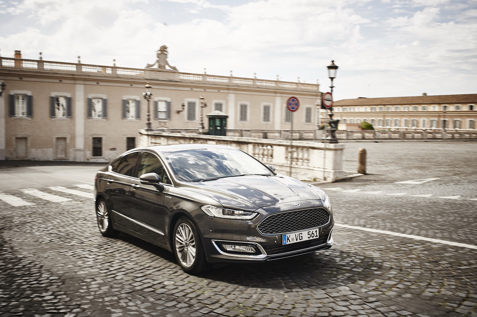 ford-mondeo-vignale-galerija