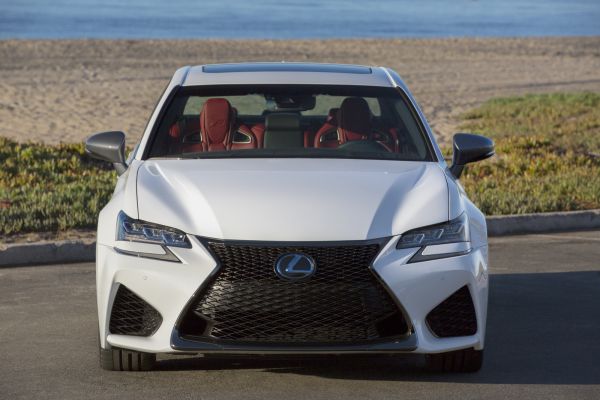 lexus-2016-gs-f-detaljno