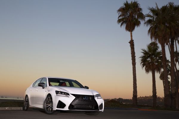 lexus-2016-gs-f-detaljno