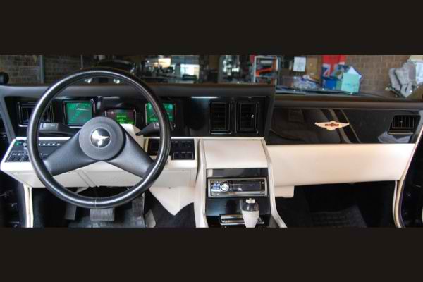 predstavljamo-aston-martin-lagonda-v8