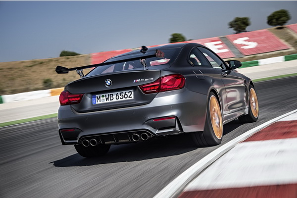 bmw-m4-gts-i-prethodnici