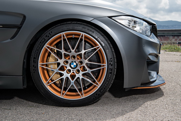 bmw-m4-gts-i-prethodnici