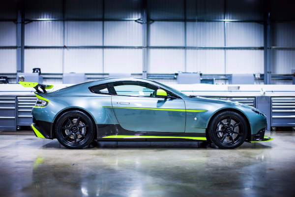 aston-martin-vantage-gt8