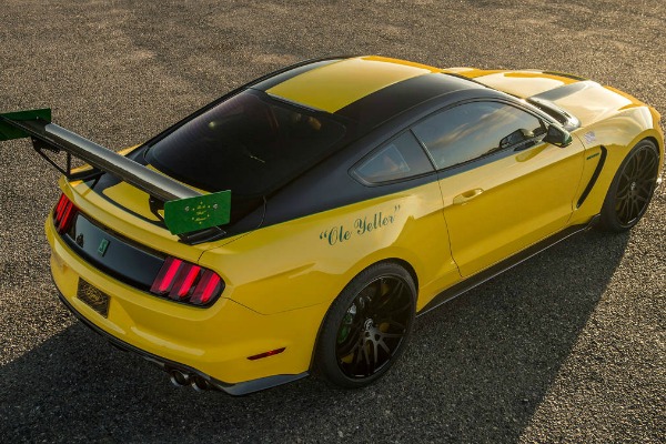 unikatni-ford-mustang-shelby-gt350