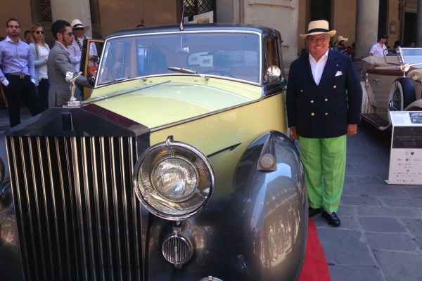 1957-rolls-royce-silver-wraith-vlasnistvo-hen-alfredo-d’angieri-ambasadora-belize