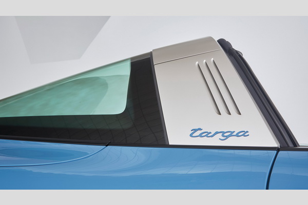 porsche-exclusive-911-targa-4s-design-edition