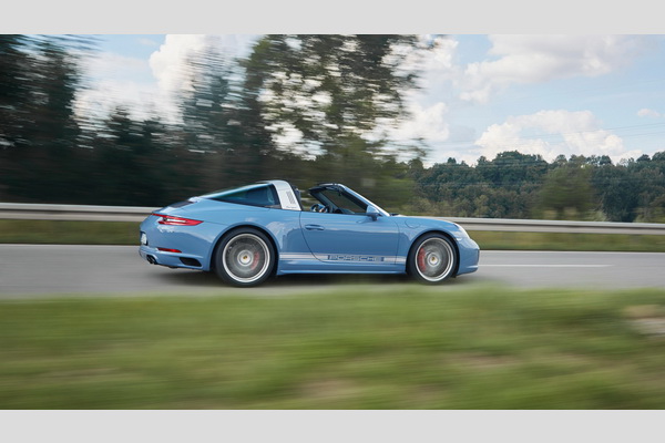 porsche-exclusive-911-targa-4s-design-edition