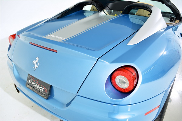 ferrari-599-sa-apertas-na-prodaju